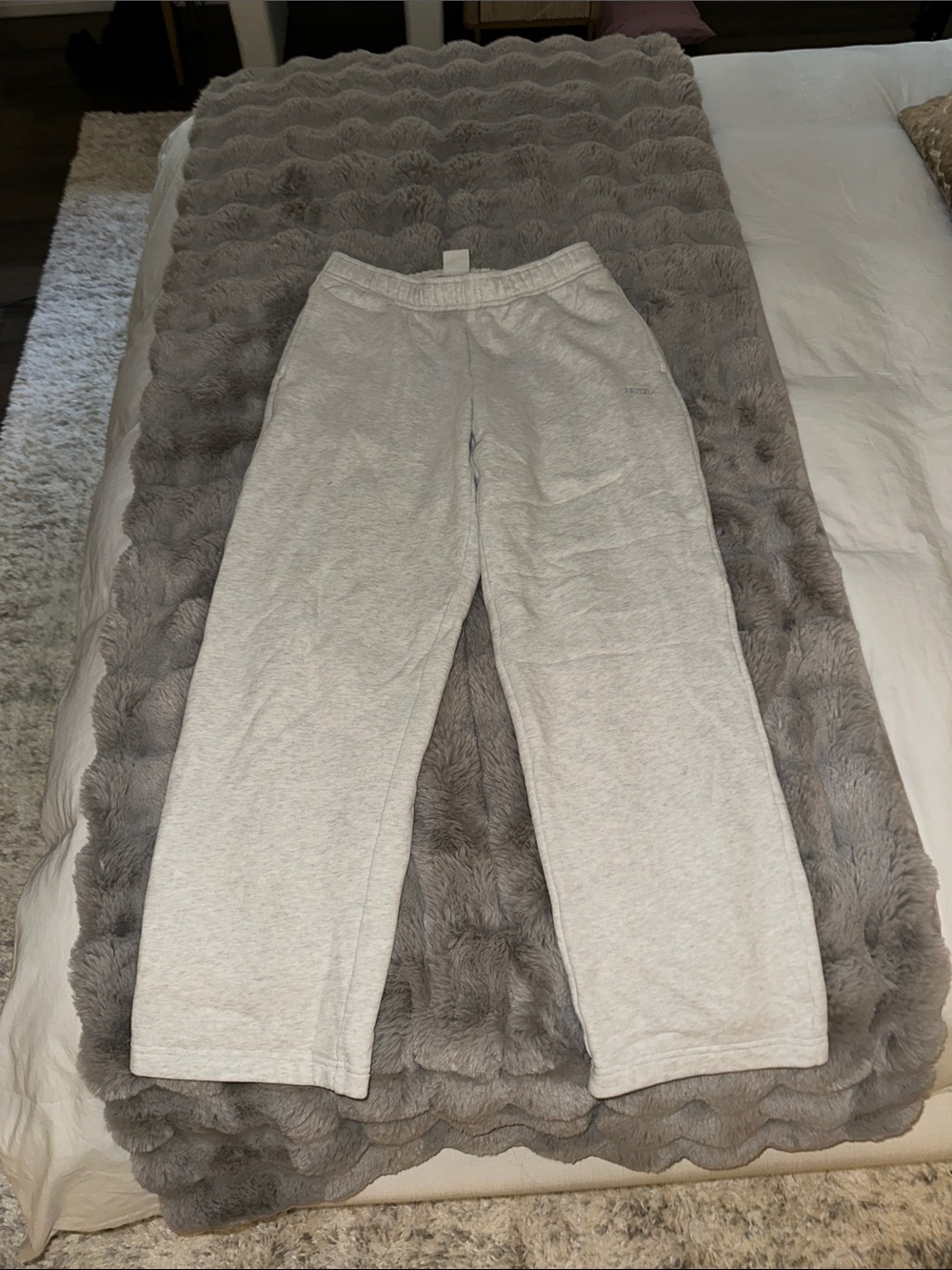 Aritzia White Sweatfleece Drawstring Joggers
